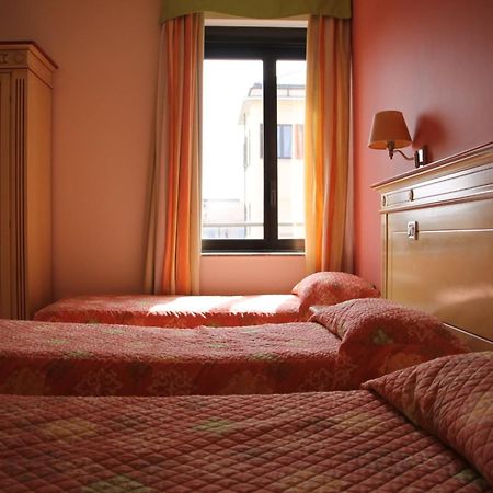 Hotel Matteotti Vercelli Eksteriør billede