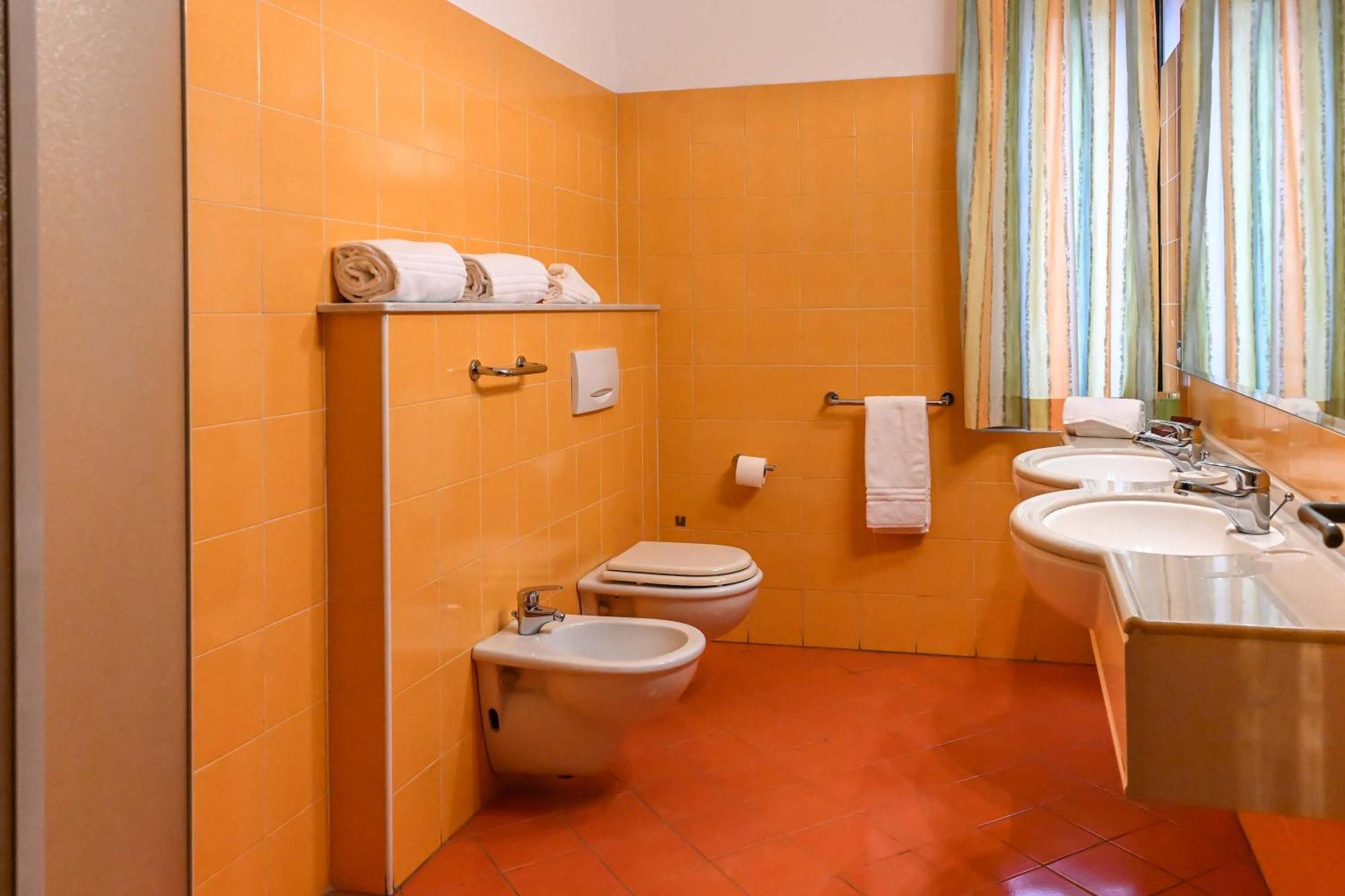 Hotel Matteotti Vercelli Eksteriør billede