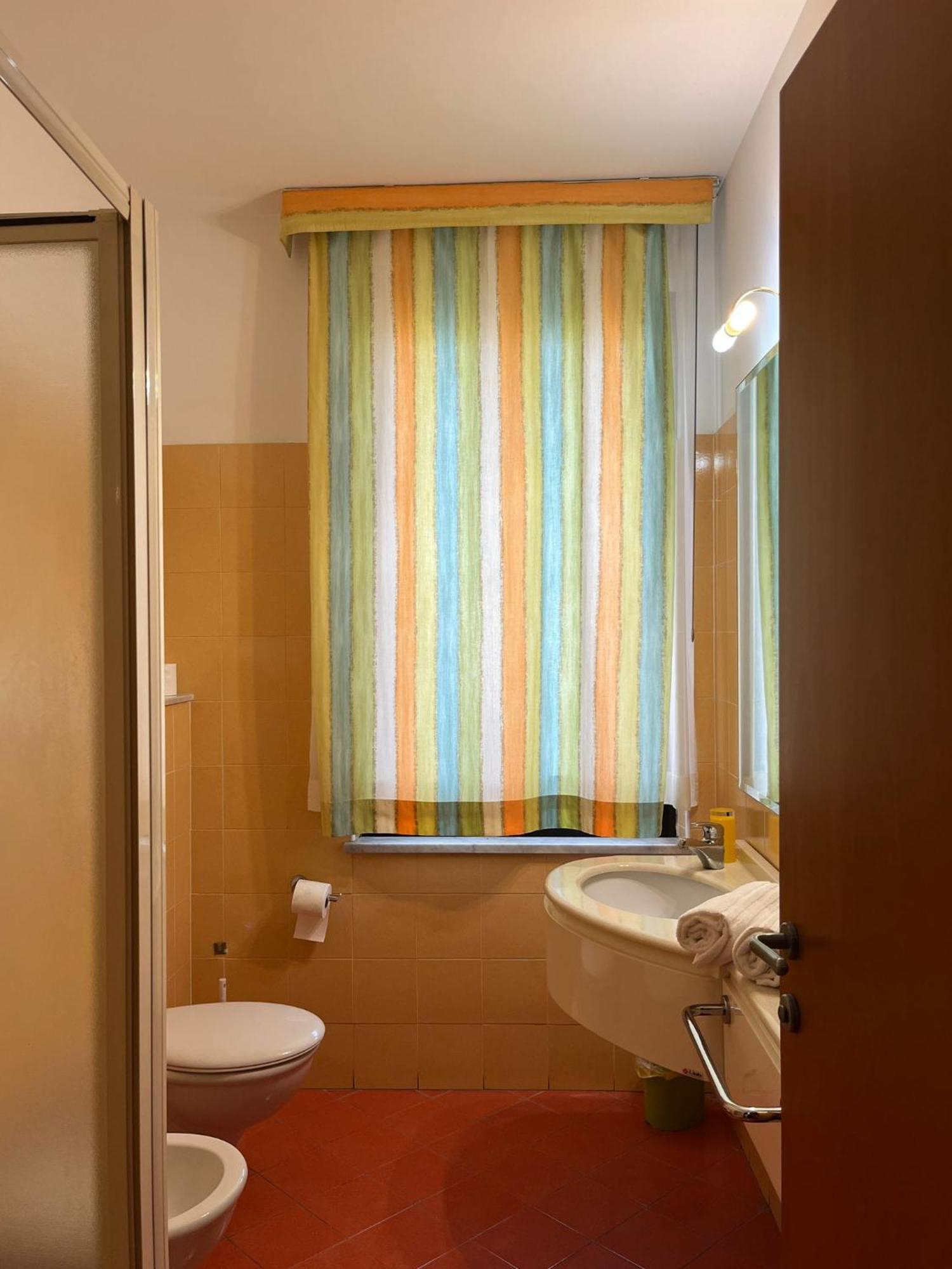 Hotel Matteotti Vercelli Eksteriør billede